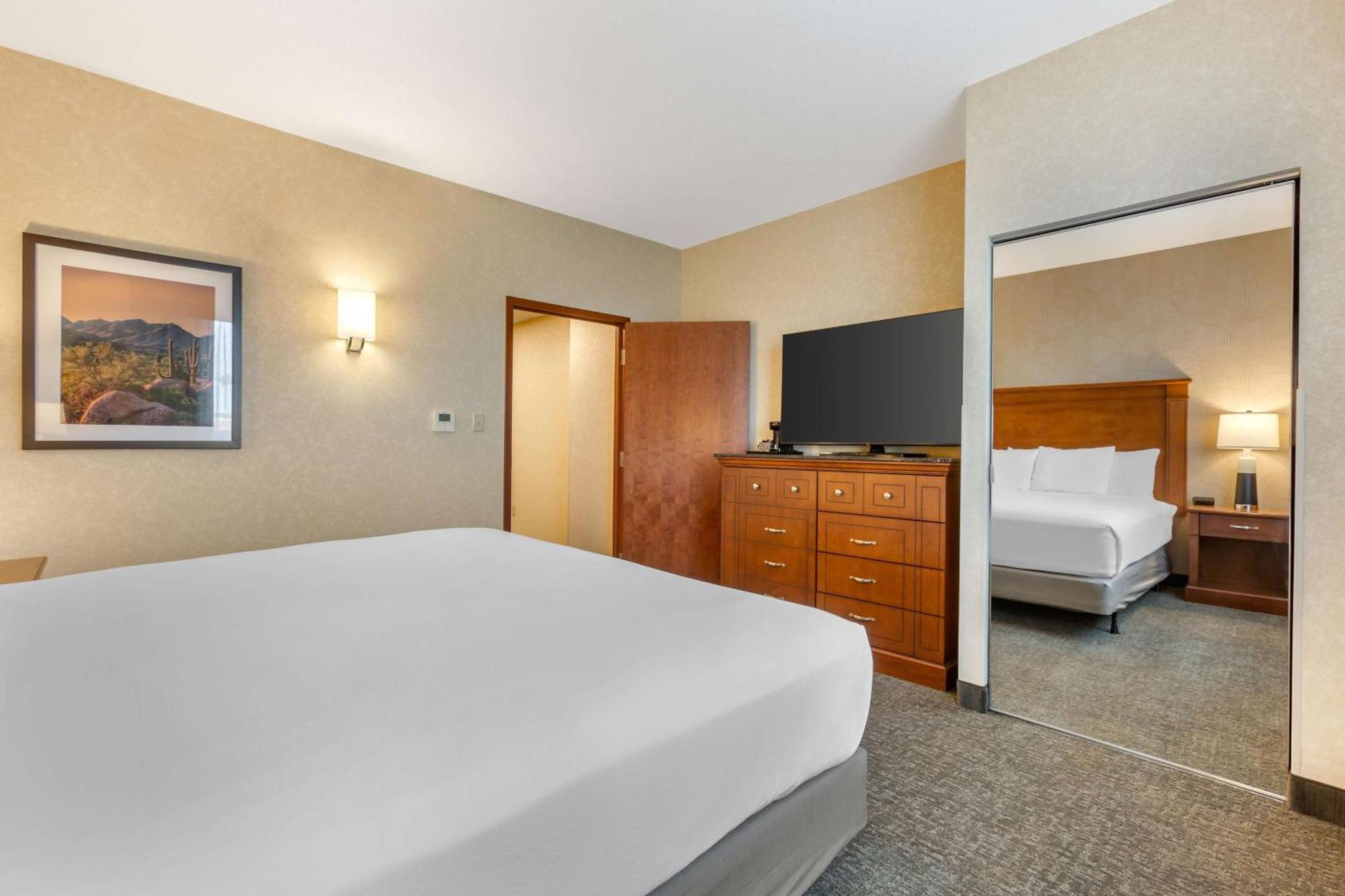 Drury Plaza Hotel Phoenix Tempe Buitenkant foto